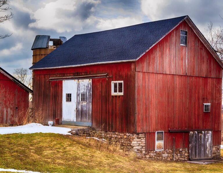Sustainable Bank Barns for Farms